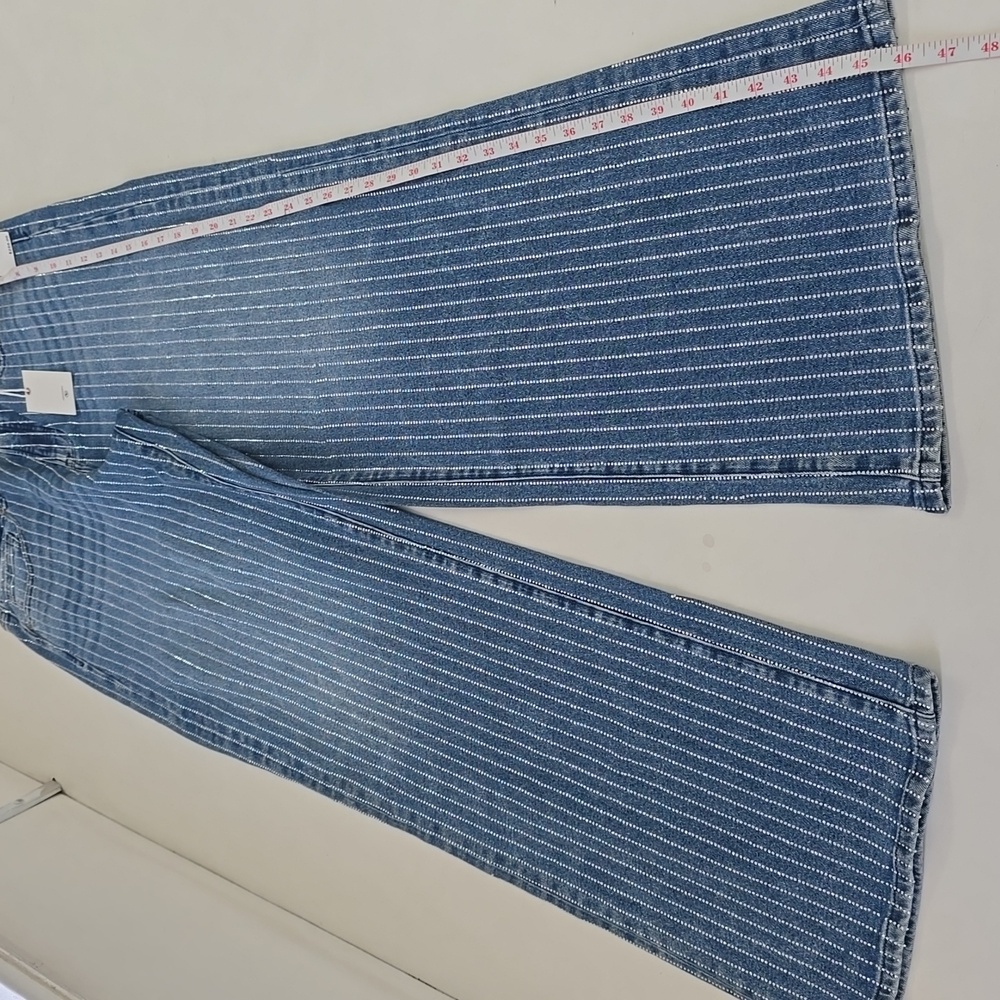 Good American GOOD EASE RELAXED DIAMOND JEANS - NWT - Size 6 - crystal pinstripe - Picture 4 of 16